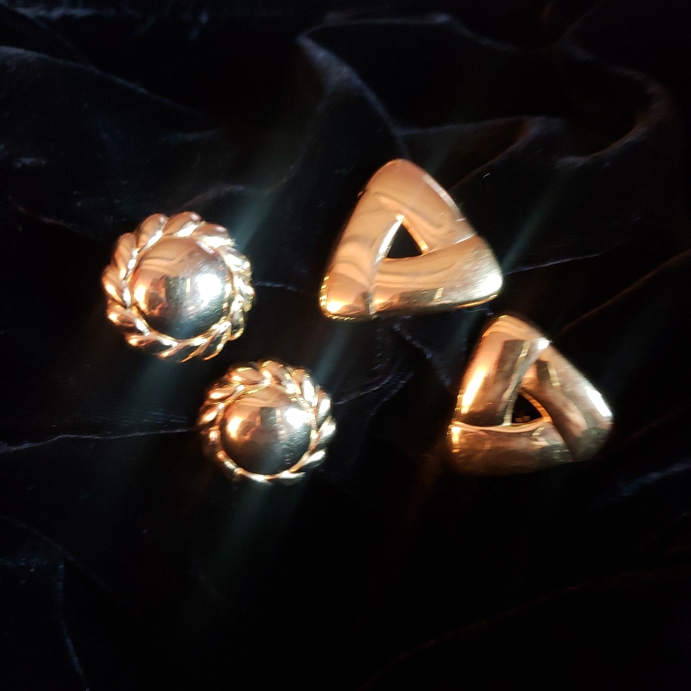 Set of 2 Vintage Monet Clip Earrings